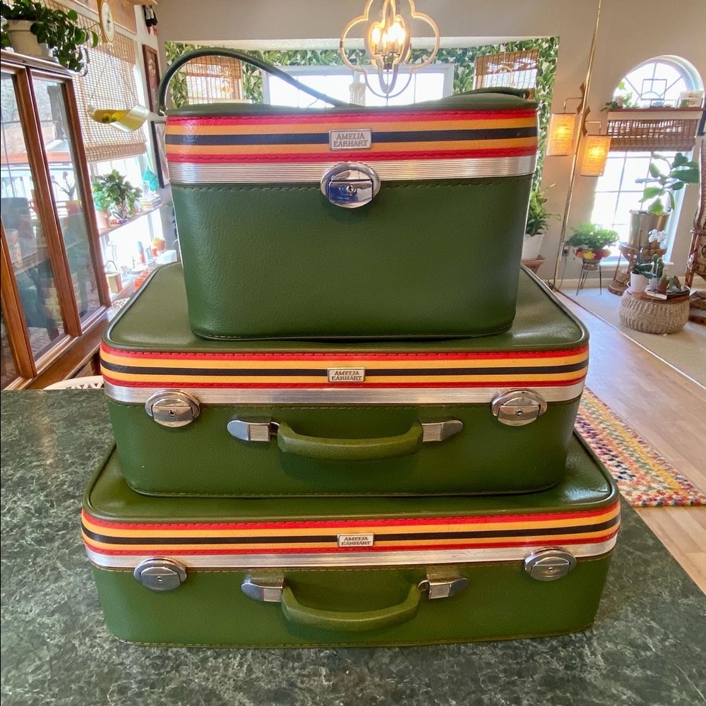 Vintage 1960s Mid Century Amelia Earhart Luggage